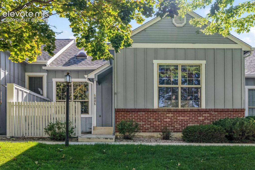 6886 Los Reyes Circle, Colorado Springs, CO 80918 — exterior