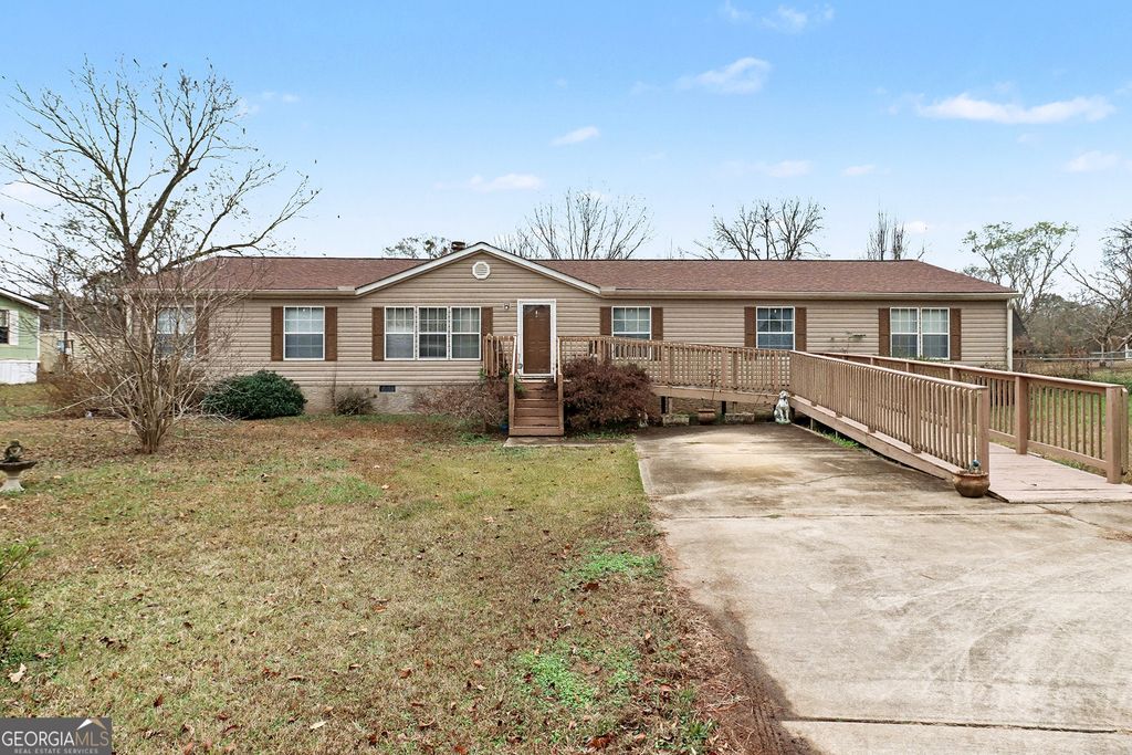 99 James Drive, Hampton, GA 30228