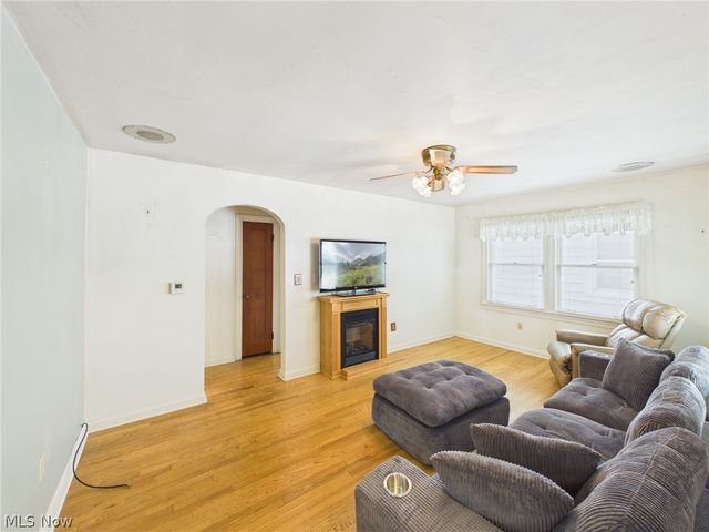 2504 New York Avenue, Parkersburg, WV 26101