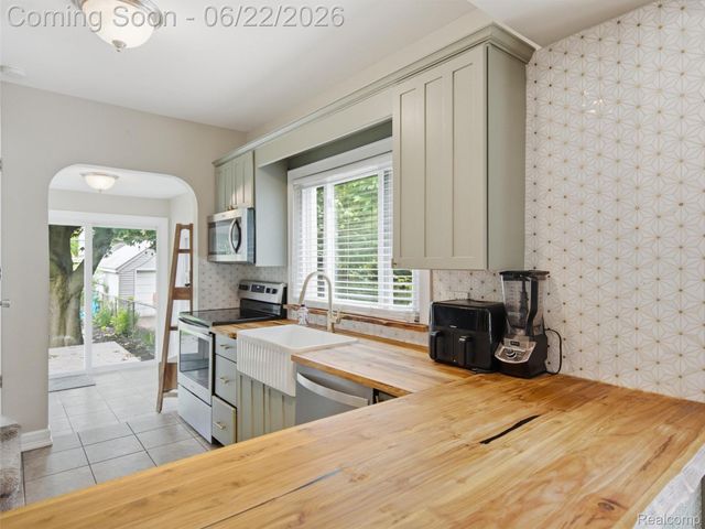 315 Leroy Street, Ferndale, MI 48220