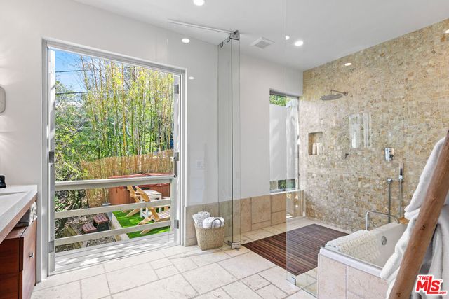 1876 Lookout Road, Malibu, CA 90265