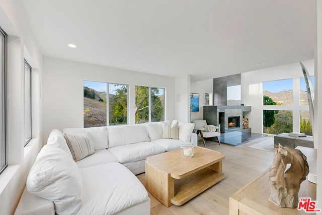 1876 Lookout Road, Malibu, CA 90265