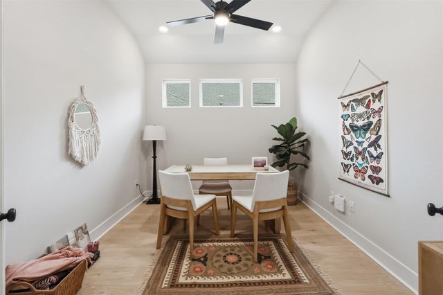 133 Lily Pad LN, Kyle, TX 78640