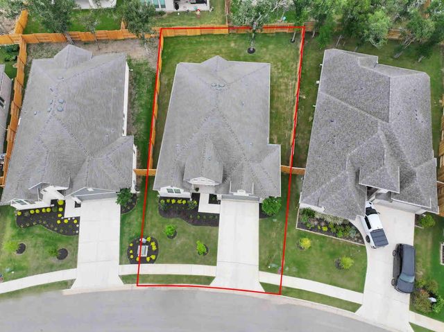 133 Lily Pad LN, Kyle, TX 78640