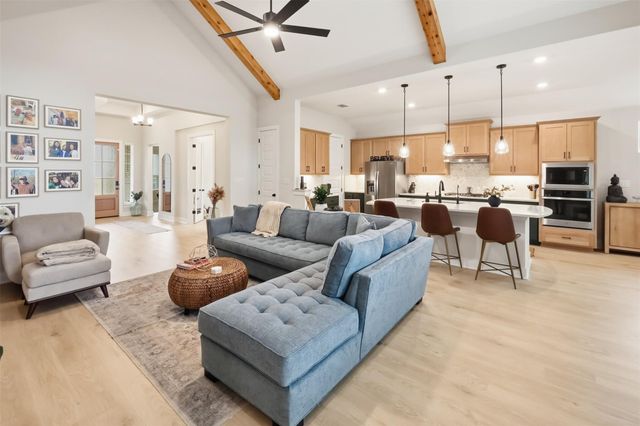 133 Lily Pad LN, Kyle, TX 78640