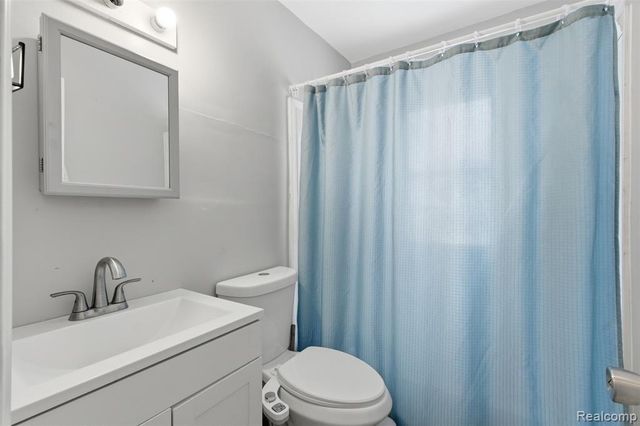 14725 Agnes Avenue, Eastpointe, MI 48021