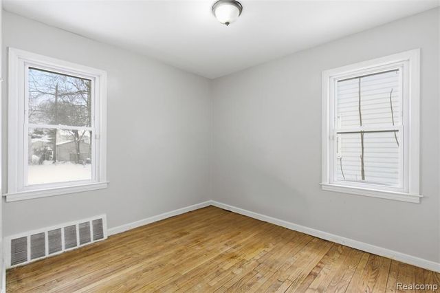 14725 Agnes Avenue, Eastpointe, MI 48021