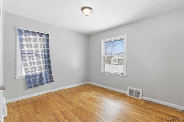 14725 Agnes Avenue, Eastpointe, MI 48021