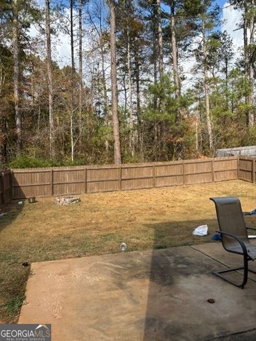 29 Hill Top Circle, Grantville, GA 30220