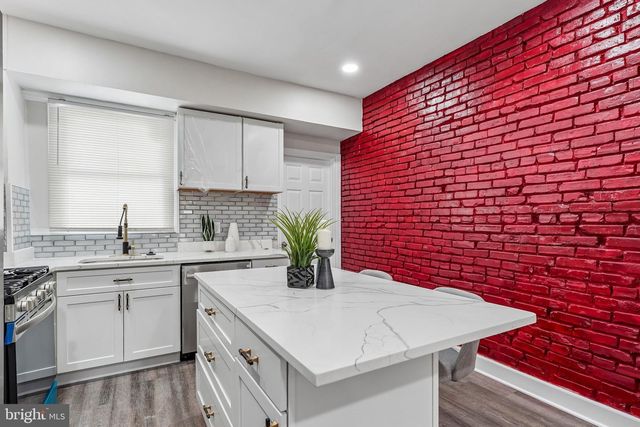 135 N HIGHLAND AVE, Baltimore, MD 21224