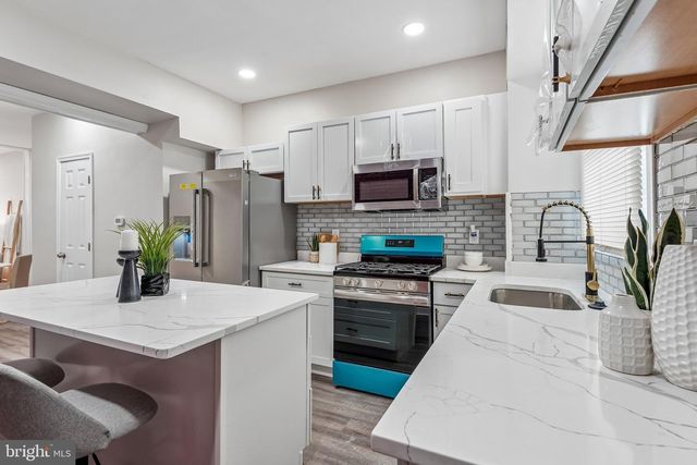 135 N HIGHLAND AVE, Baltimore, MD 21224