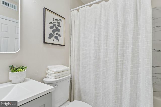 135 N HIGHLAND AVE, Baltimore, MD 21224