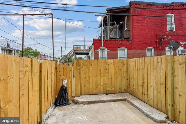 135 N HIGHLAND AVE, Baltimore, MD 21224