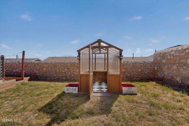 4516 LOMA LINDA Circle, El Paso, TX 79934