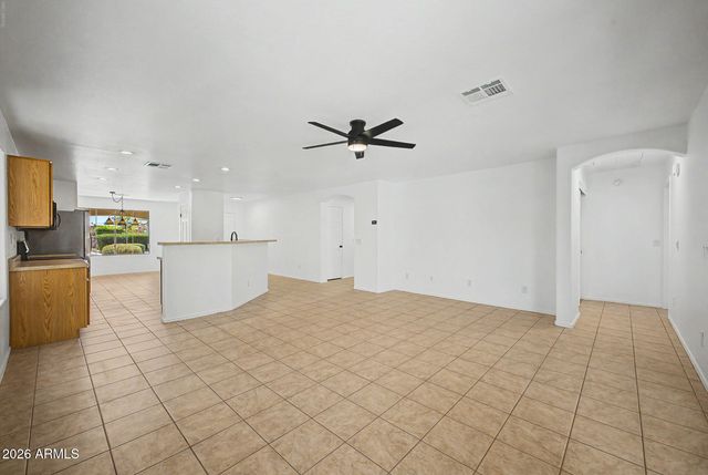 1518 N Desert Willow Avenue, Casa Grande, AZ 85122