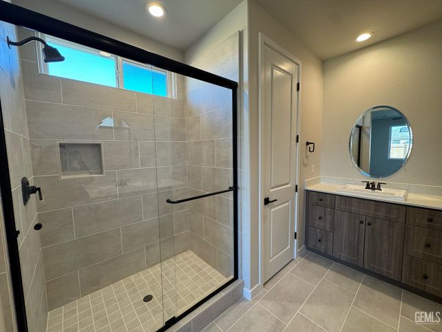 11026 Alcazar Avenue, Bakersfield, CA 93311