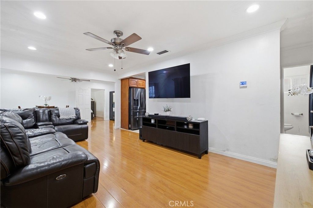 156 E 49th, Long Beach, CA 90805 — photo 4