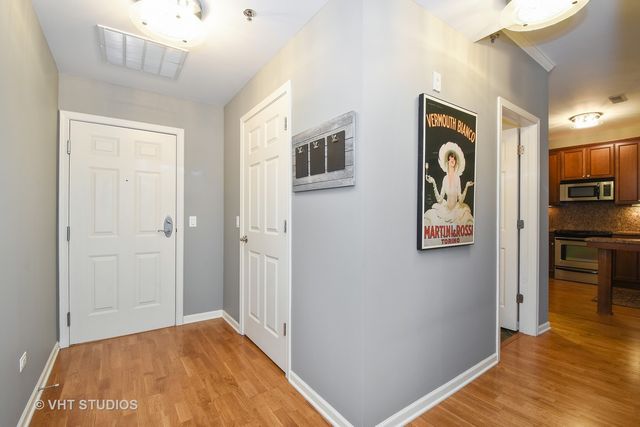 100 E Station Street 316, Barrington, IL 60010