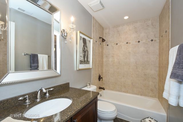 100 E Station Street 316, Barrington, IL 60010