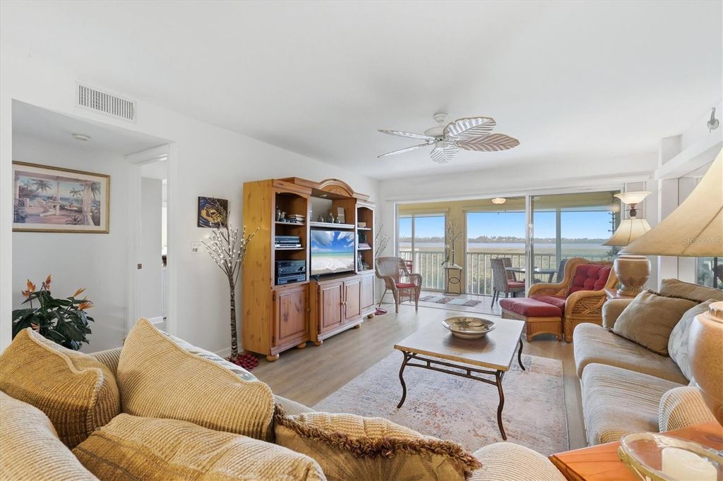 Image 12 of property listing at 1323 PERICO POINT CIRCLE 107, Bradenton, FL 34209