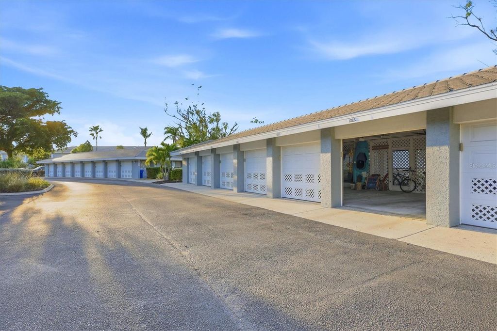 Image 44 of property listing at 1323 PERICO POINT CIRCLE 107, Bradenton, FL 34209