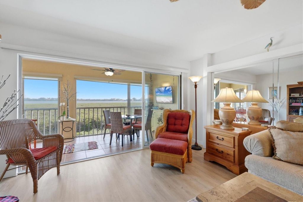 Image 7 of property listing at 1323 PERICO POINT CIRCLE 107, Bradenton, FL 34209