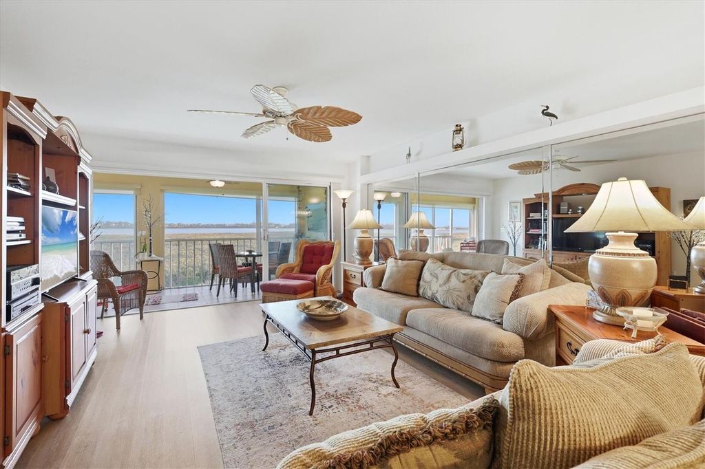 Image 8 of property listing at 1323 PERICO POINT CIRCLE 107, Bradenton, FL 34209