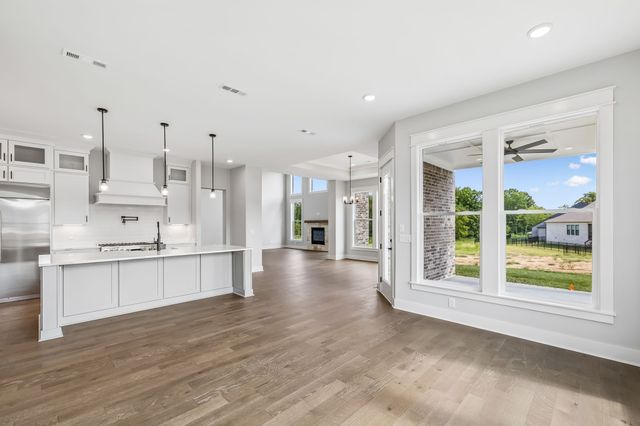 5158 High Park Hill Dr, N, Arrington, TN 37014