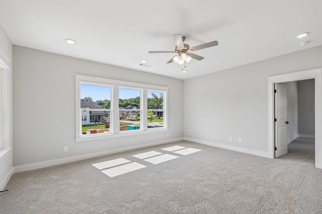 5158 High Park Hill Dr, N, Arrington, TN 37014