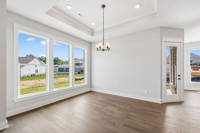 5158 High Park Hill Dr, N, Arrington, TN 37014