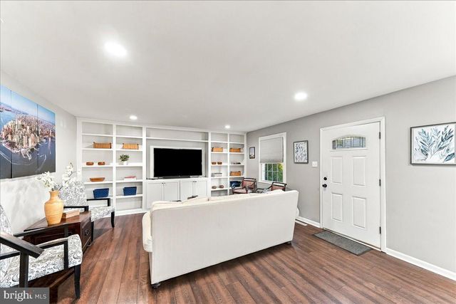 2914 ROSSITER AVE, Abington, PA 19001