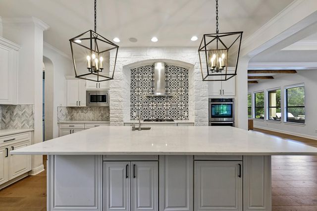 7805 Bettis Trophy DR, Austin, TX 78739