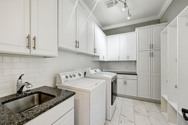 7805 Bettis Trophy DR, Austin, TX 78739