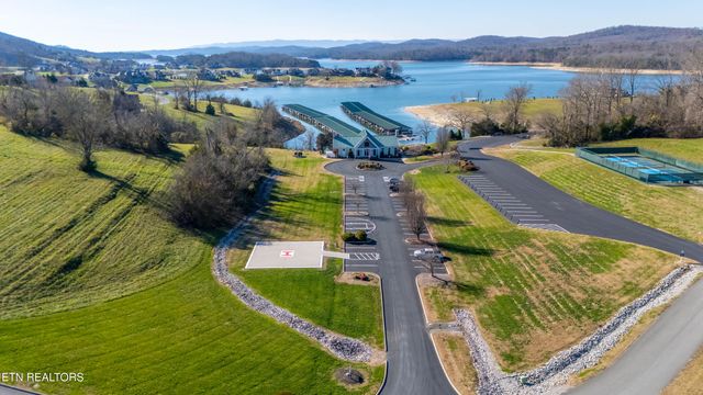 919 Sparrow Way, Sharps Chapel, TN 37866