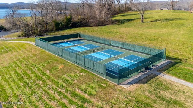 919 Sparrow Way, Sharps Chapel, TN 37866