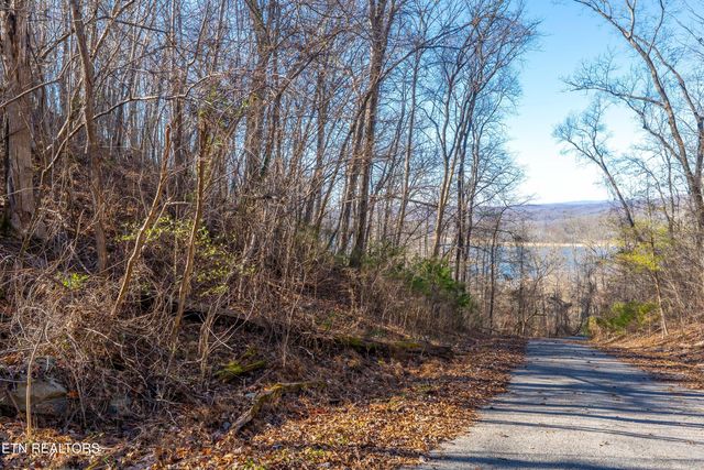 919 Sparrow Way, Sharps Chapel, TN 37866