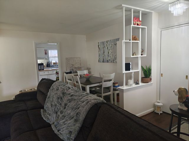 11036 Shaw Street, Westchester, IL 60154