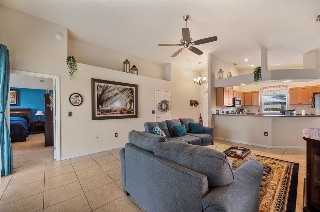 Image 6 of property listing at 4741 MANDOLIN LOOP, Winter Haven, FL 33884