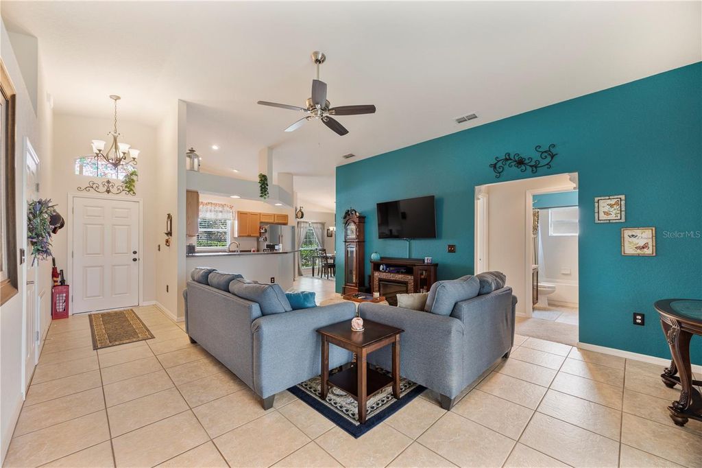 Image 7 of property listing at 4741 MANDOLIN LOOP, Winter Haven, FL 33884