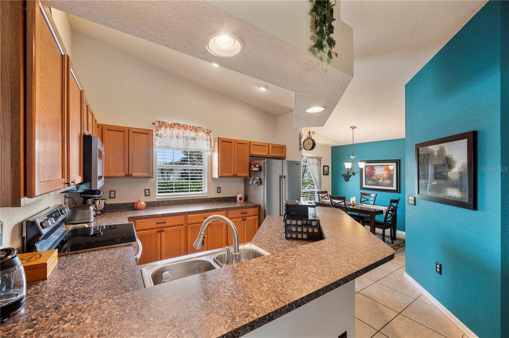 Image 10 of property listing at 4741 MANDOLIN LOOP, Winter Haven, FL 33884