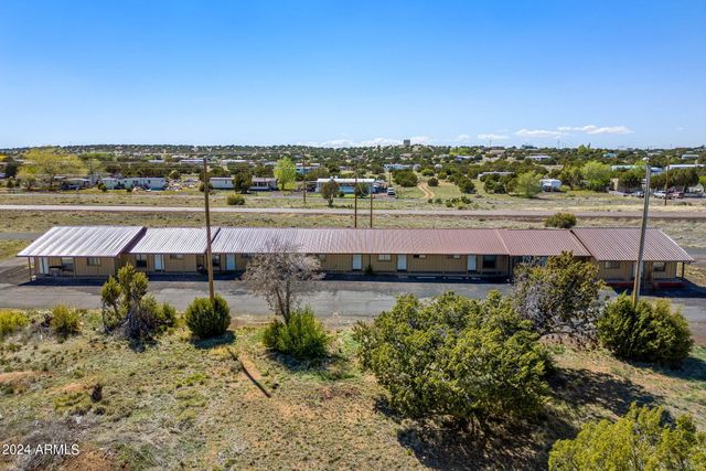 80 CLUBHOUSE Lane, Concho, AZ 85924