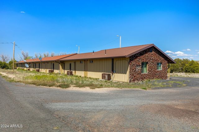 80 CLUBHOUSE Lane, Concho, AZ 85924