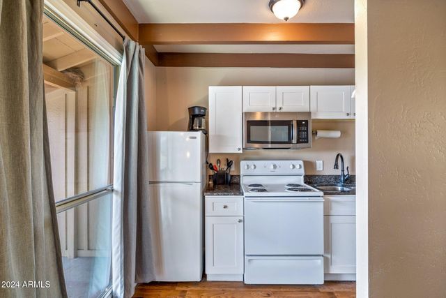 80 CLUBHOUSE Lane, Concho, AZ 85924