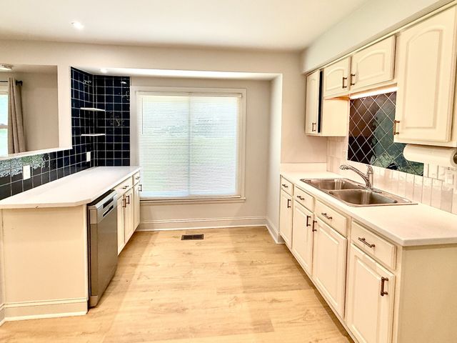 207 Blue Ridge Dr, Old Hickory, TN 37138