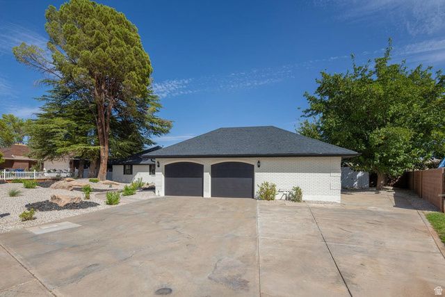 3273 S BLOOMINGTON DR, St. George, UT 84790