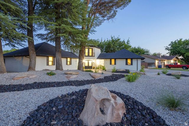 3273 S BLOOMINGTON DR, St. George, UT 84790