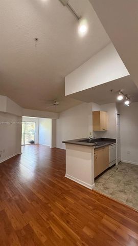 2494 Centergate Dr 305, Miramar, FL 33025