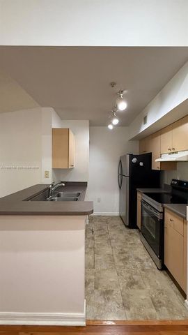 2494 Centergate Dr 305, Miramar, FL 33025