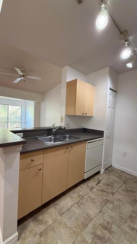 2494 Centergate Dr 305, Miramar, FL 33025