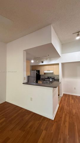 2494 Centergate Dr 305, Miramar, FL 33025